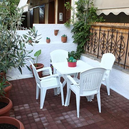 Sweet Stone Apartment In Imittos Атина Екстериор снимка