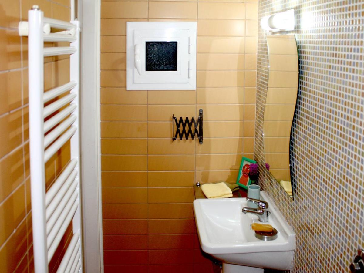 Sweet Stone Apartment In Imittos Атина Екстериор снимка