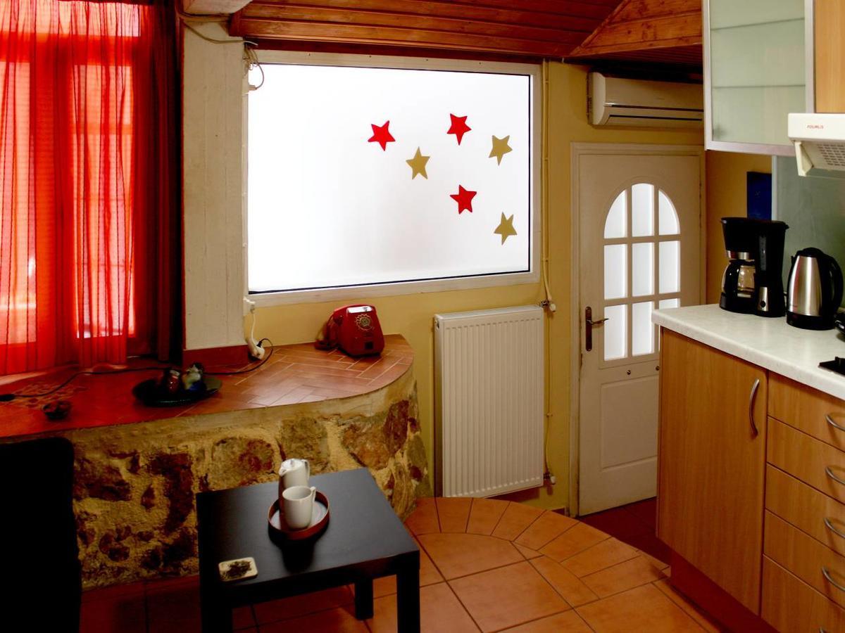 Sweet Stone Apartment In Imittos Атина Екстериор снимка