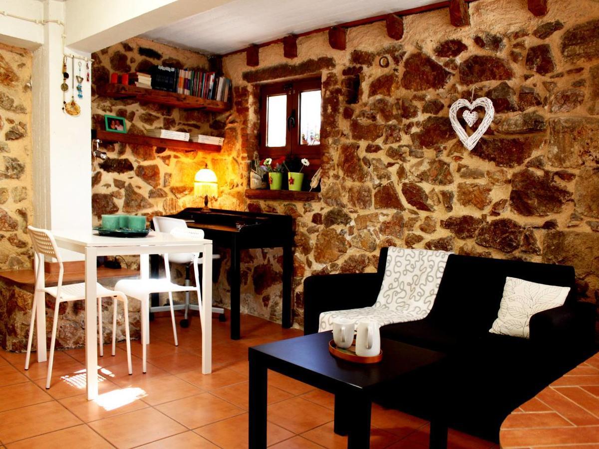 Sweet Stone Apartment In Imittos Атина Екстериор снимка