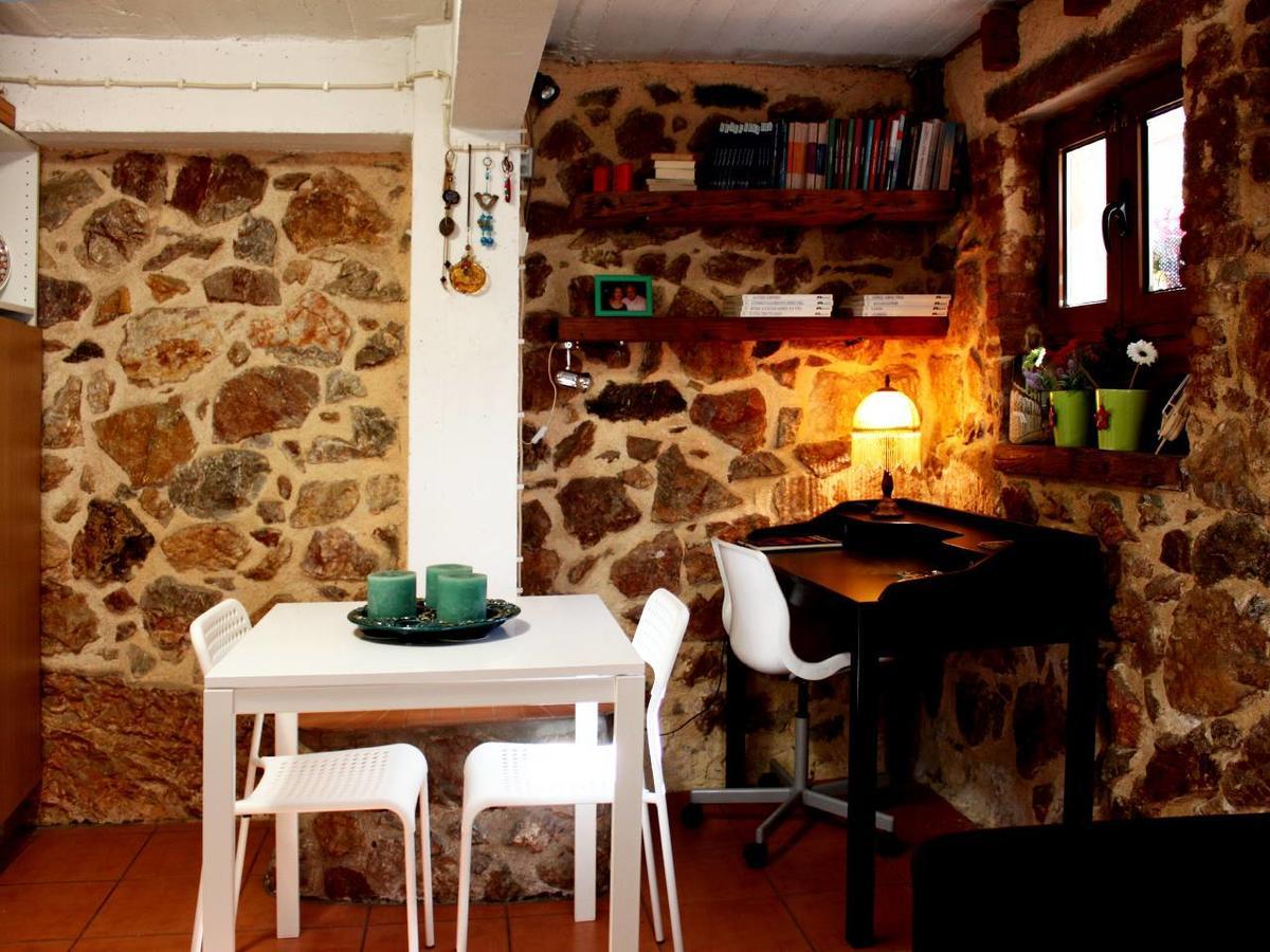 Sweet Stone Apartment In Imittos Атина Екстериор снимка